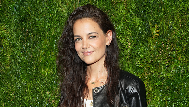 Katie Holmes admits she doesn’t know about ‘Dawson’s Creek’ WhatsApp group – Hollywood Life