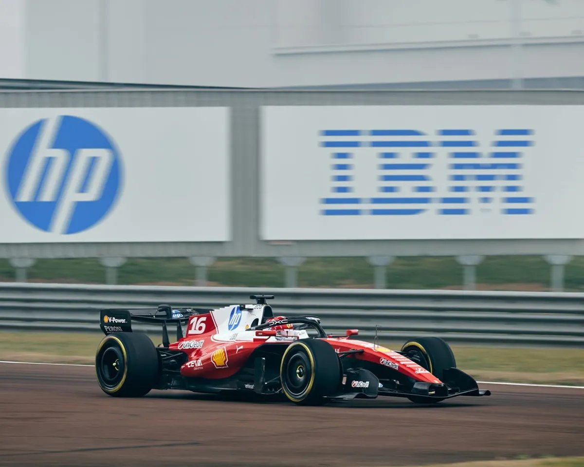 Ferrari는 IBM AI를 사용하여 F1 슈퍼팬을 만듭니다.