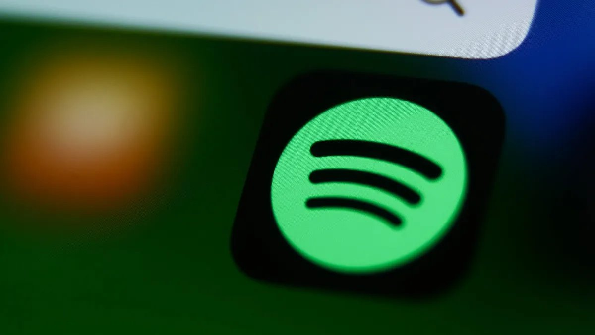 Spotify와 Universal Music, 팬이 만든 AI 커버 및 리믹스 지원 계약 체결